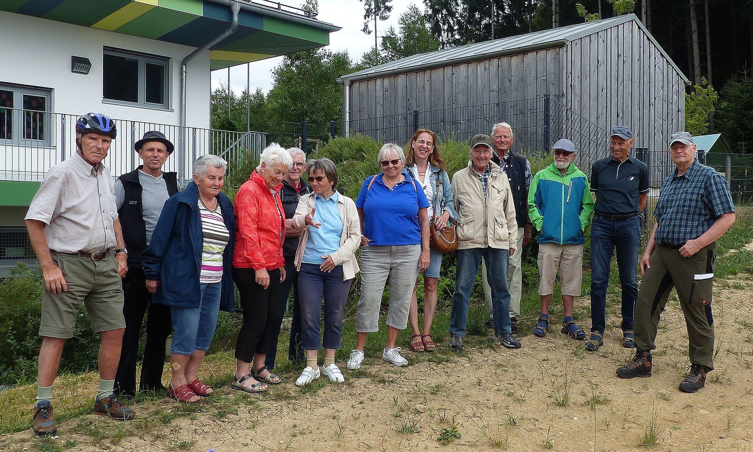 Gruppenfoto der Fahrradttourteilnehmer
