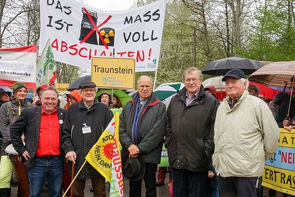 BUND Naturschutz Traunbsteinb mit bei der Demo in Landshut