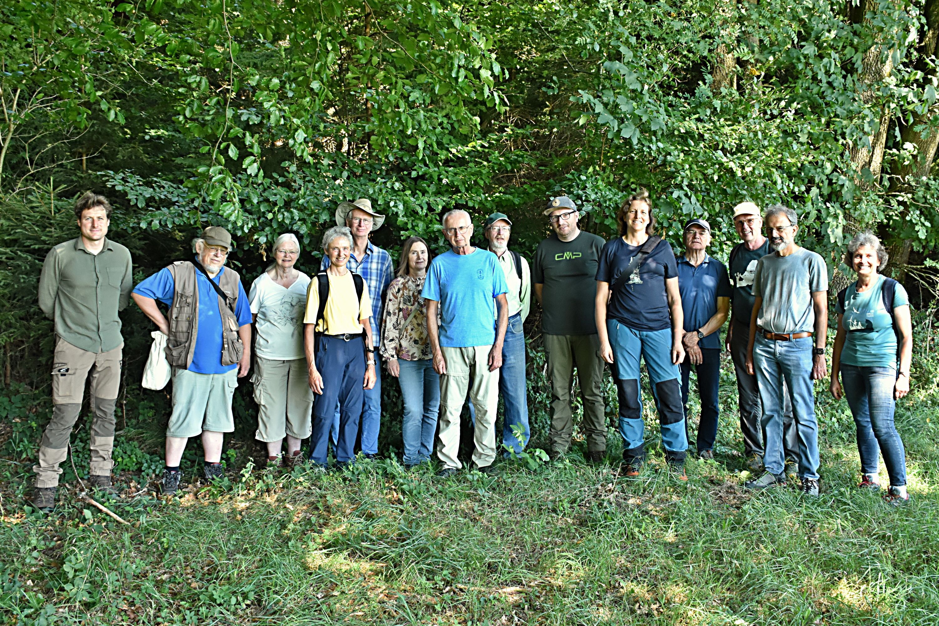 Foto: C. Rutkowski - Gruppenbild der Teilnehmer der Waldexkursion 2026 Gruppenbild der Exkursionsteilnehmer