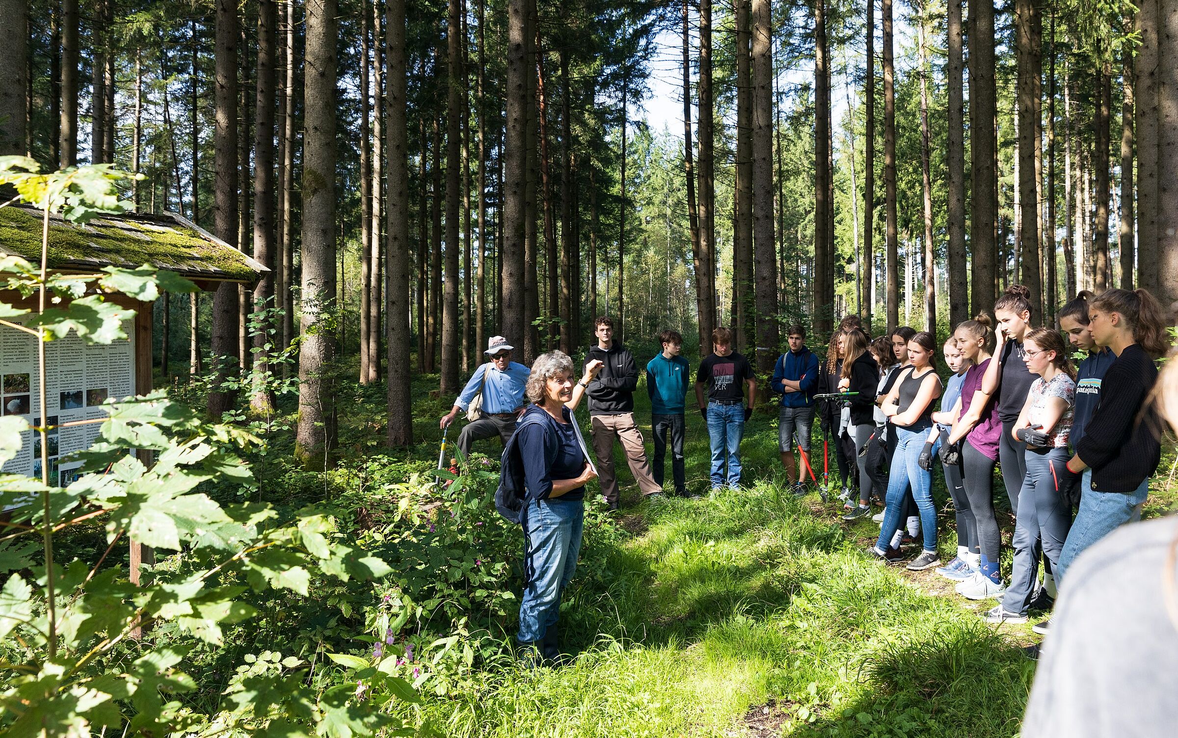 Schüler im Ödmoos werden über die Aktion informiert